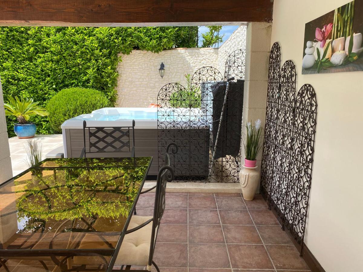 Mas Beau Soleil & Spa Cottages De Charme Avec Jacuzzi&Jardin Prives Saint-Rémy-de-Provence Exterior foto