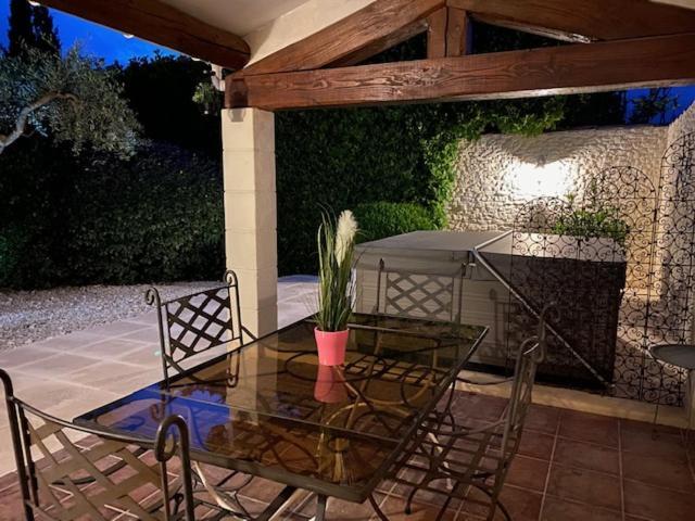 Mas Beau Soleil & Spa Cottages De Charme Avec Jacuzzi&Jardin Prives Saint-Rémy-de-Provence Exterior foto