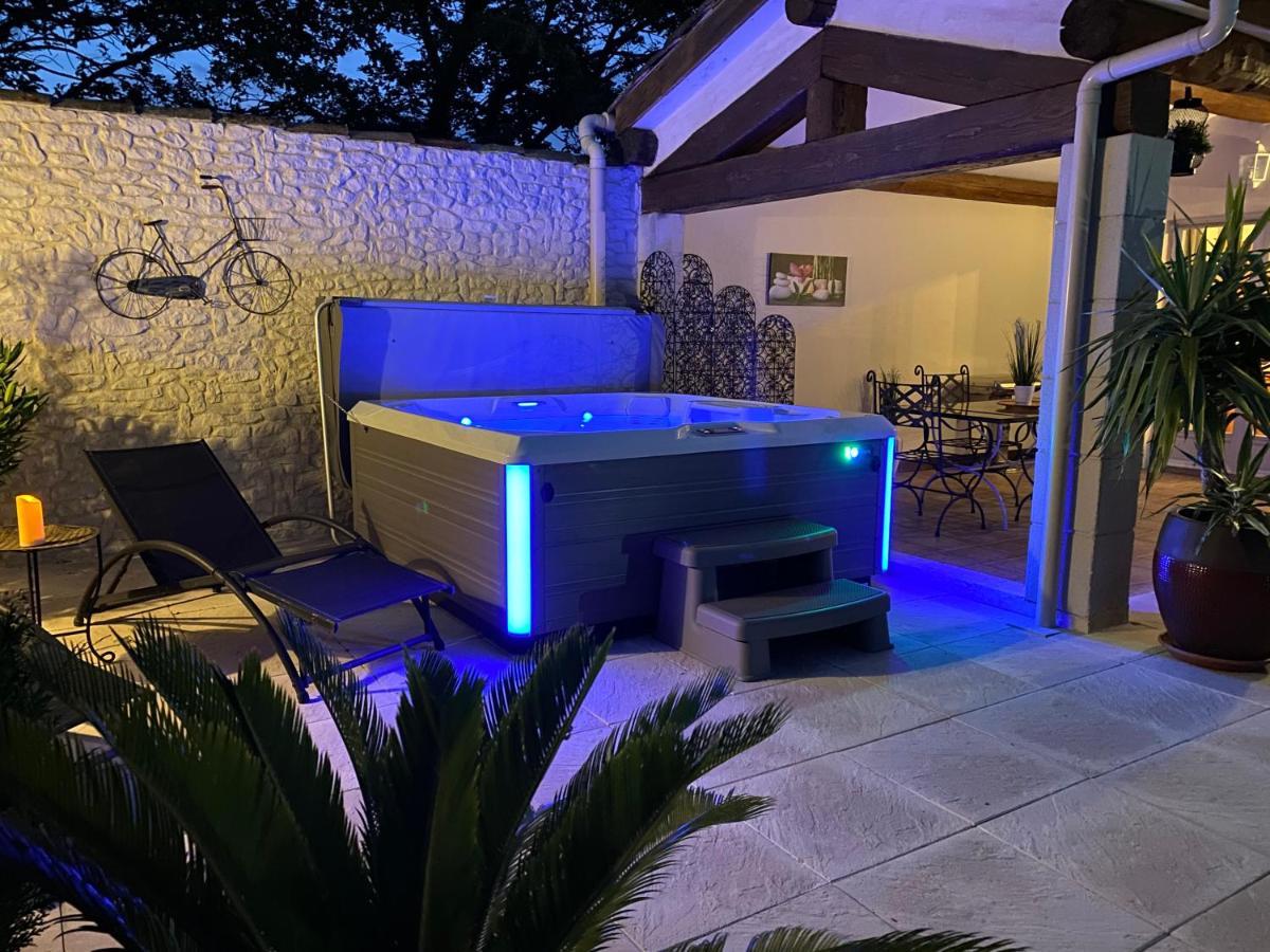 Mas Beau Soleil & Spa Cottages De Charme Avec Jacuzzi&Jardin Prives Saint-Rémy-de-Provence Exterior foto