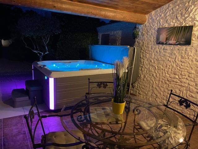 Mas Beau Soleil & Spa Cottages De Charme Avec Jacuzzi&Jardin Prives Saint-Rémy-de-Provence Exterior foto