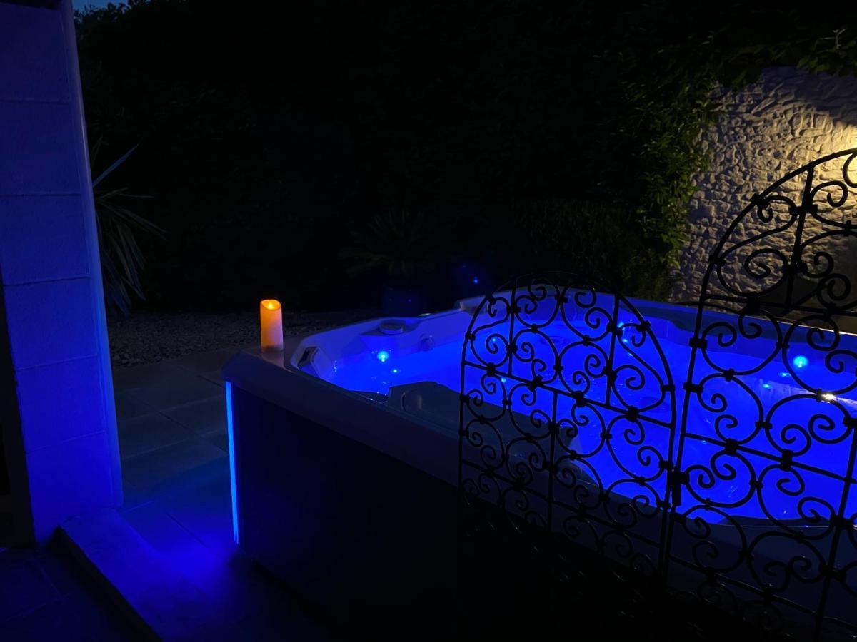 Mas Beau Soleil & Spa Cottages De Charme Avec Jacuzzi&Jardin Prives Saint-Rémy-de-Provence Exterior foto