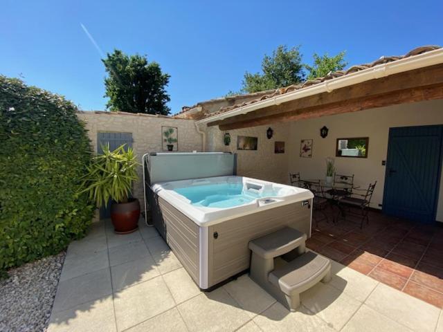 Mas Beau Soleil & Spa Cottages De Charme Avec Jacuzzi&Jardin Prives Saint-Rémy-de-Provence Exterior foto